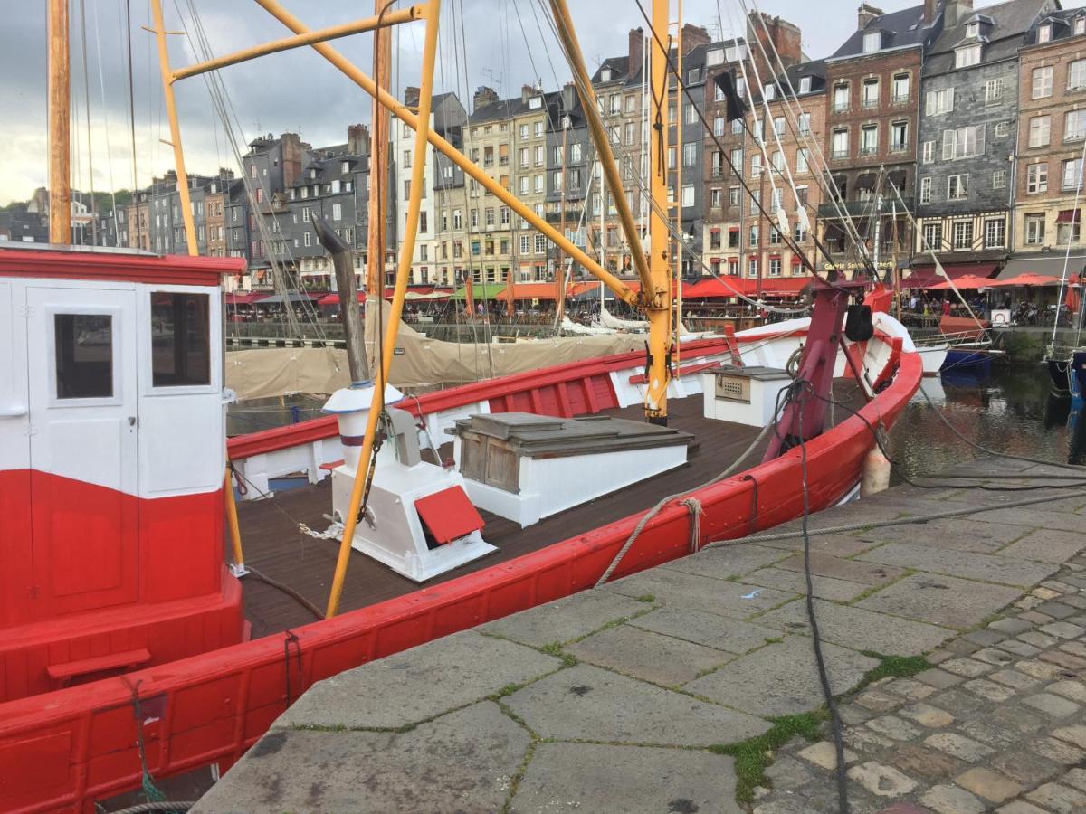Les Logettes Apartment Honfleur Bagian luar foto